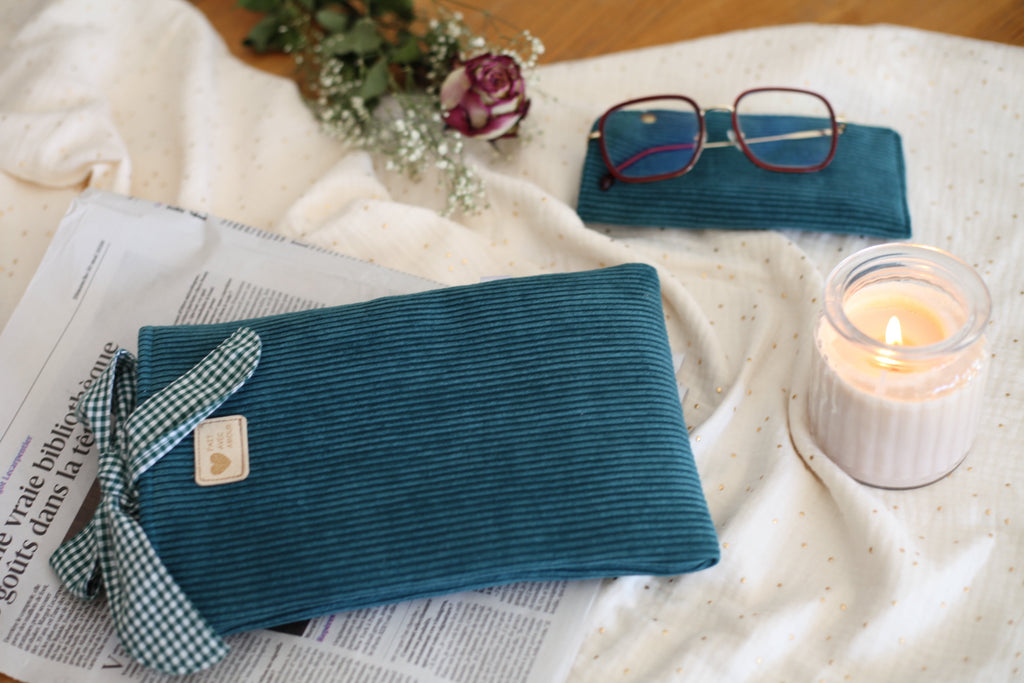 Pochette de livre & son étuis à lunettes